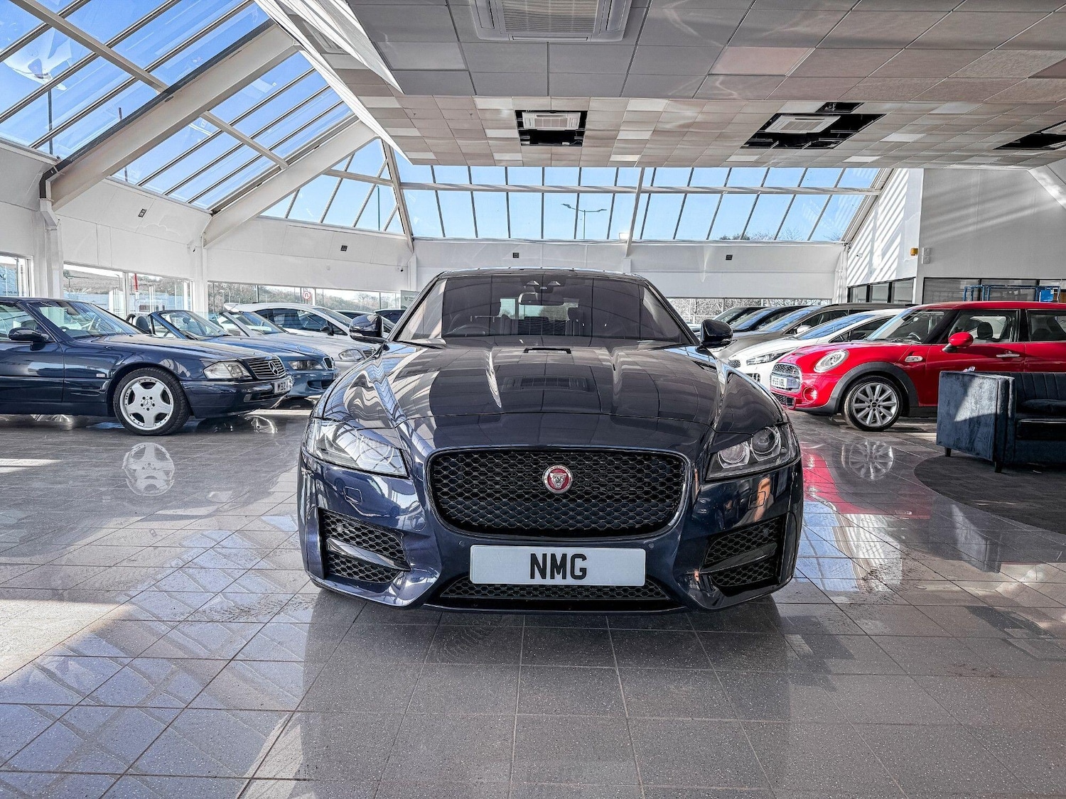 Used Jaguar XF 2017 for sale - 77838965: Photo 7
