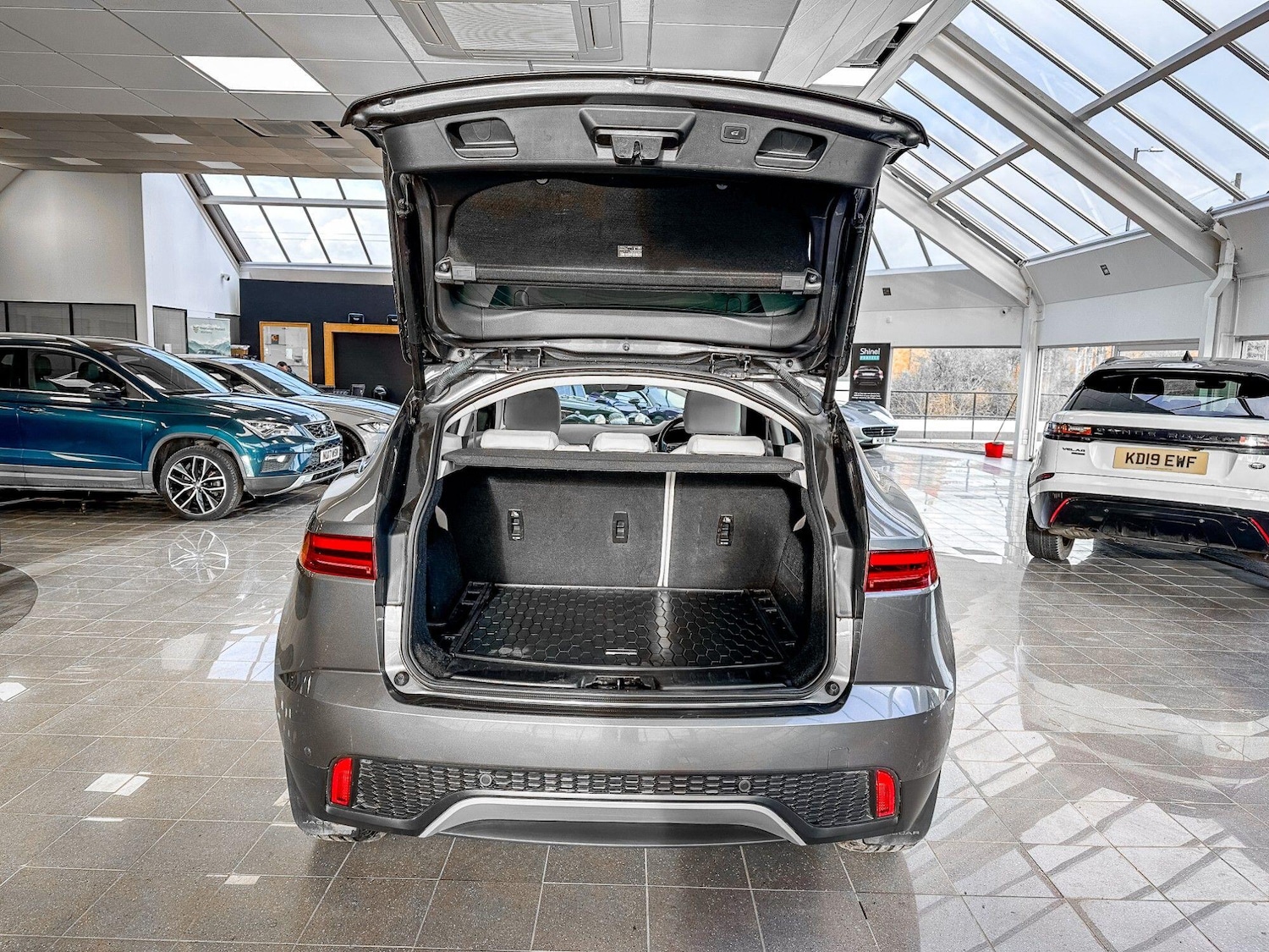 Used Jaguar E-Pace 2020 for sale - 77658828: Photo 31