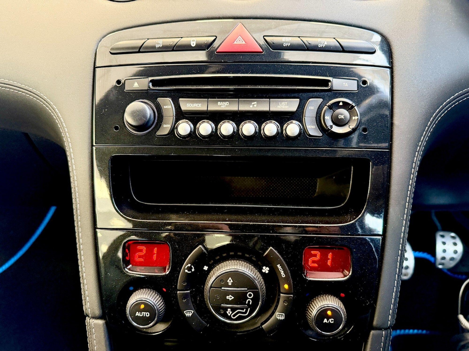 Used Peugeot RCZ 2012 for sale - 76839446: Photo 23