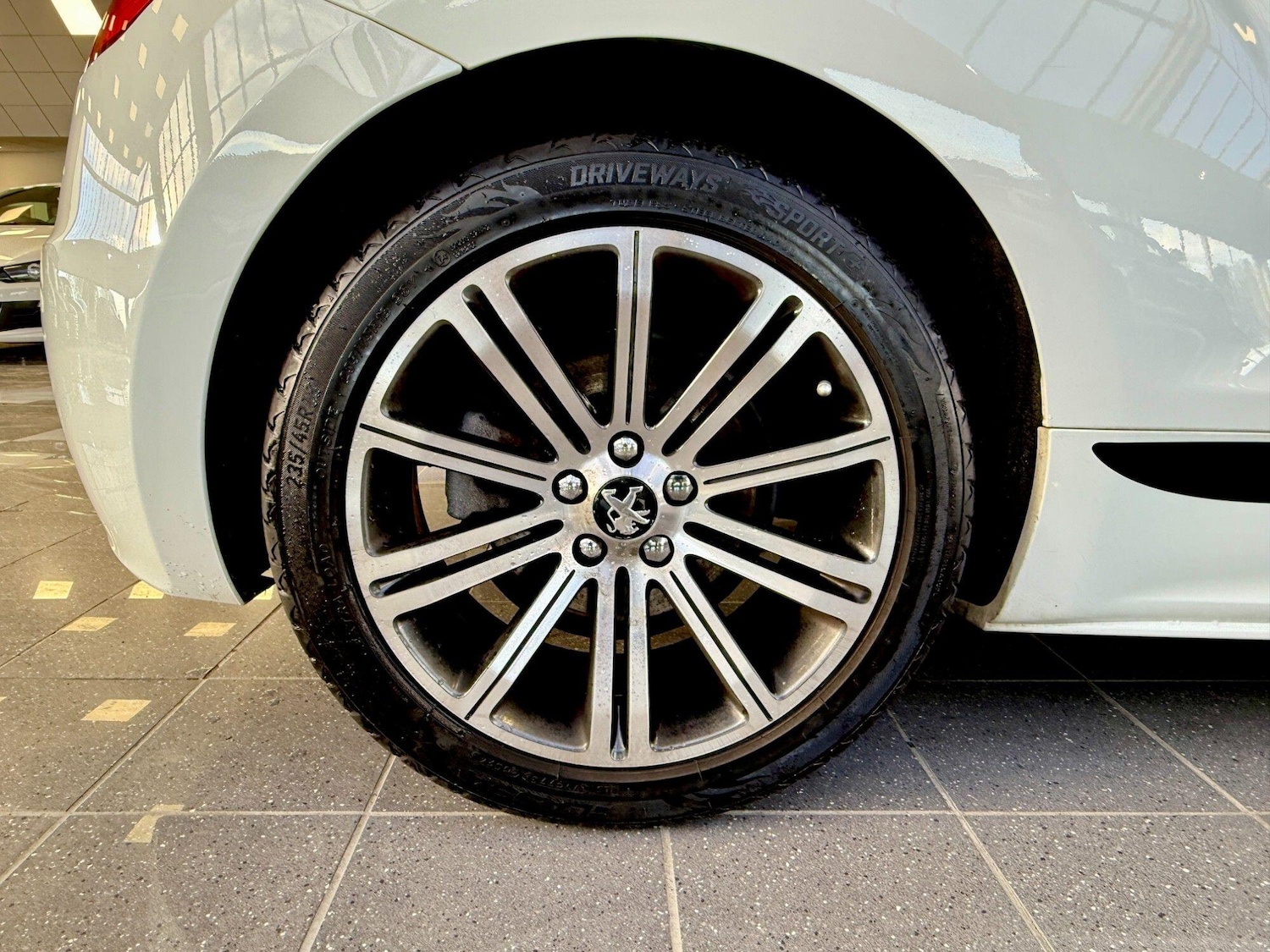 Used Peugeot RCZ 2012 for sale - 76839446: Photo 26