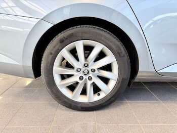 Used Skoda Superb 2018 for sale - 78329968: Photo