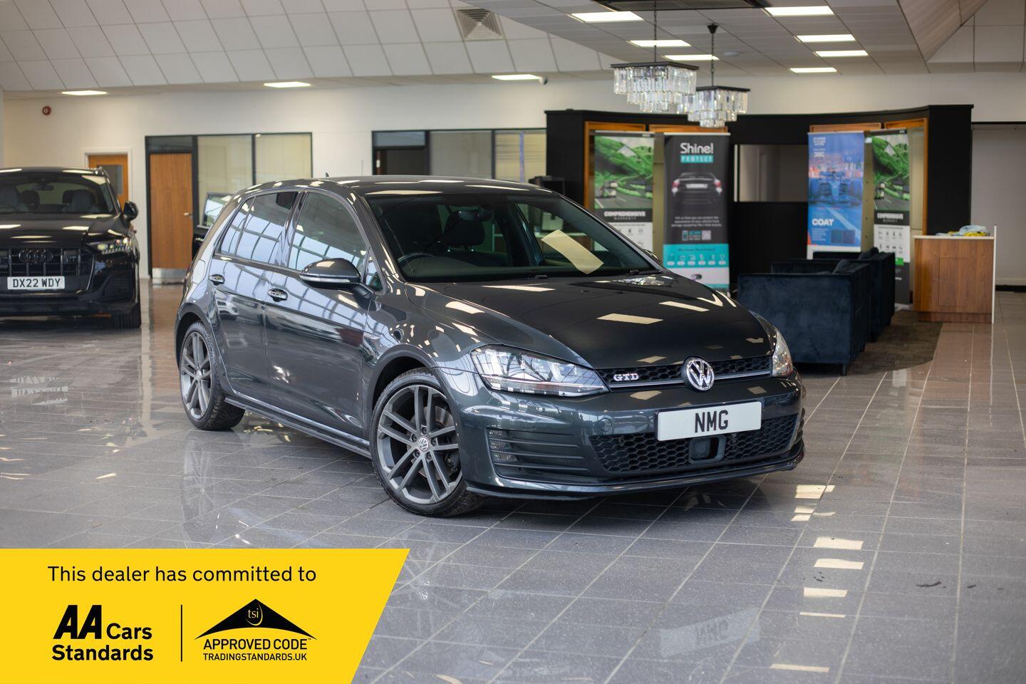 Used Volkswagen Golf 2017 for sale - 76839819: Photo 1