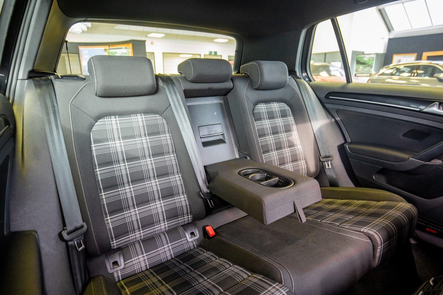 Used Volkswagen Golf 2017 for sale - 76839819: Photo 11