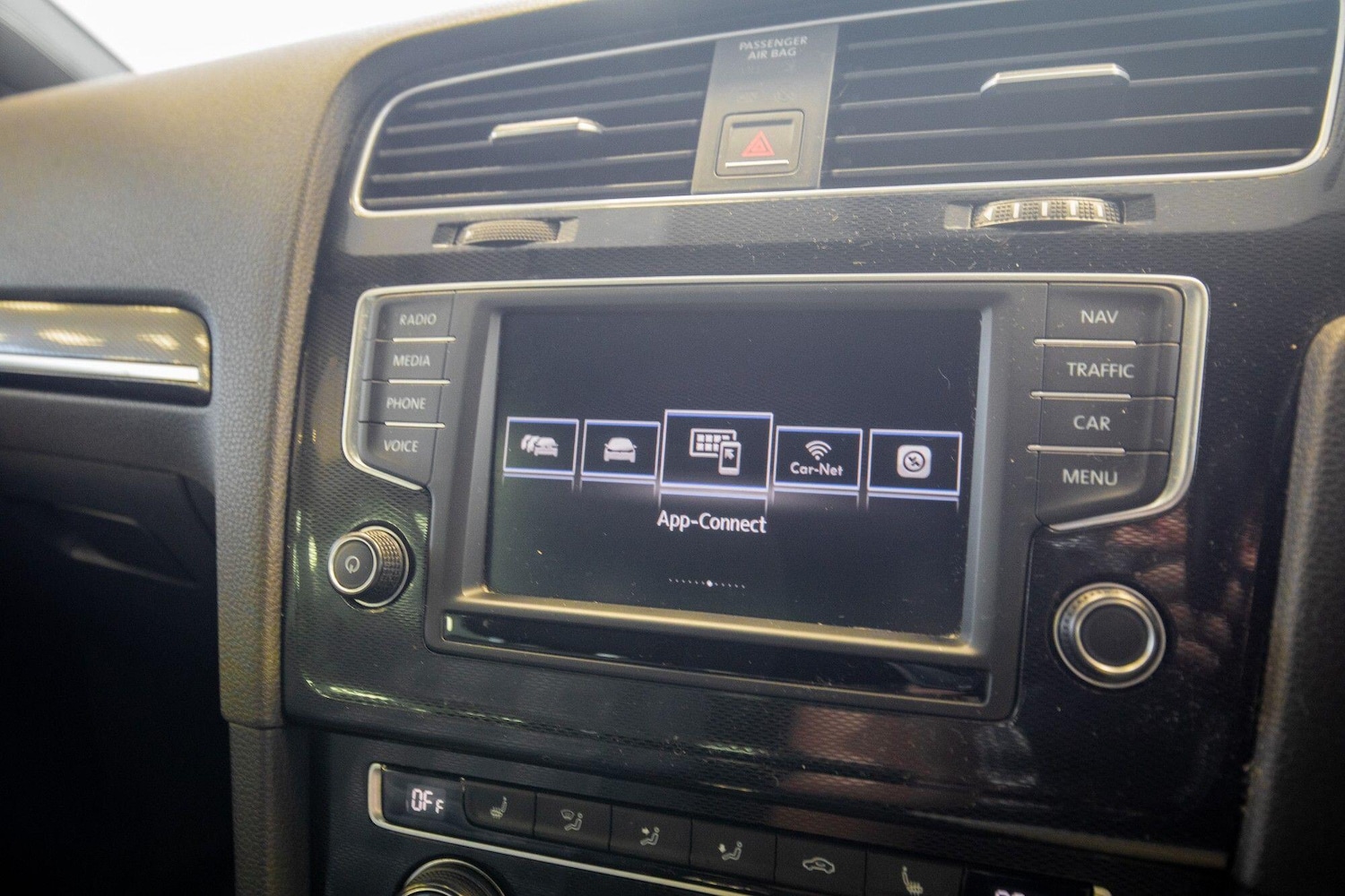 Used Volkswagen Golf 2017 for sale - 76839819: Photo 23