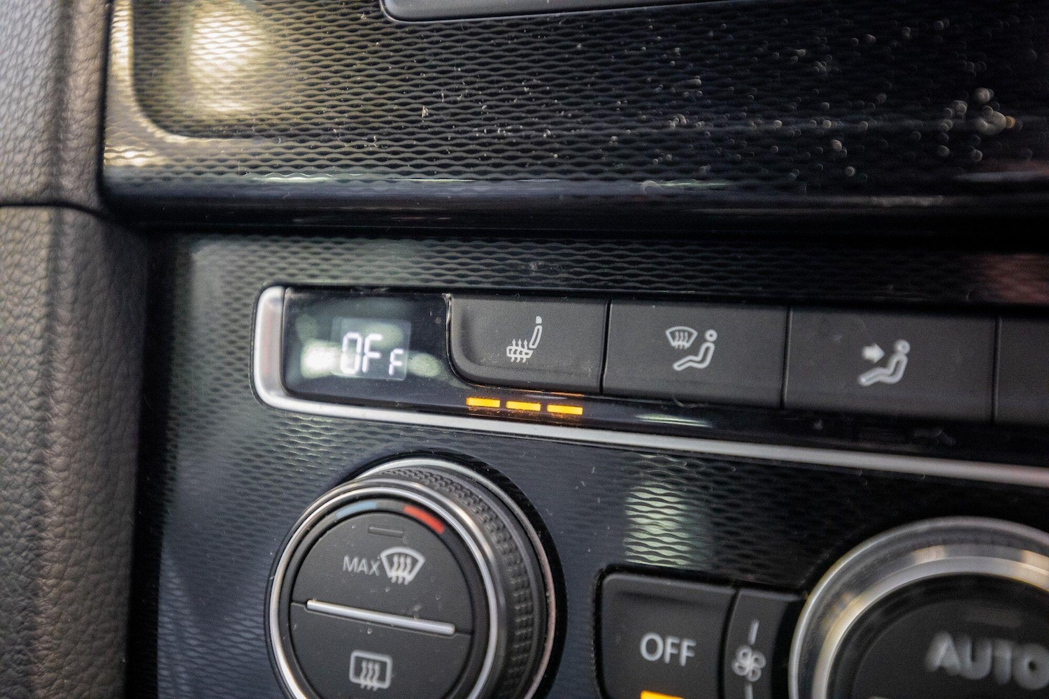 Used Volkswagen Golf 2017 for sale - 76839819: Photo 24