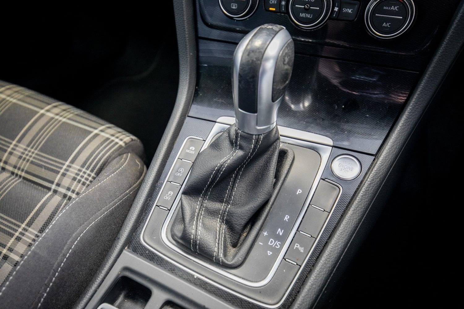 Used Volkswagen Golf 2017 for sale - 76839819: Photo 26