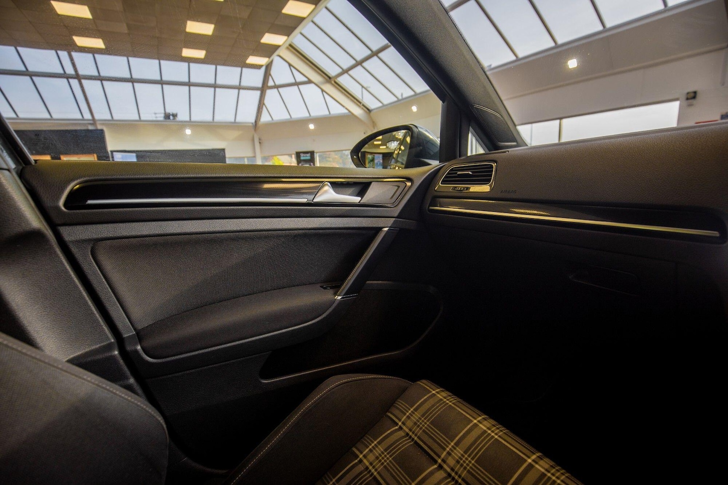 Used Volkswagen Golf 2017 for sale - 76839819: Photo 29