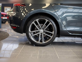 Used Volkswagen Golf 2017 for sale - 76839819: Photo