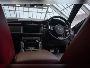 Used Jaguar XF 2017 for sale - 79708601: Photo