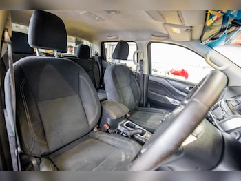 Used Nissan Navara 2018 for sale - 76839687: Photo