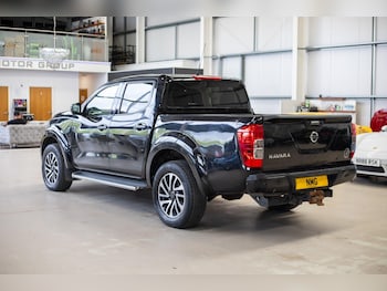 Used Nissan Navara 2018 for sale - 76839687: Photo