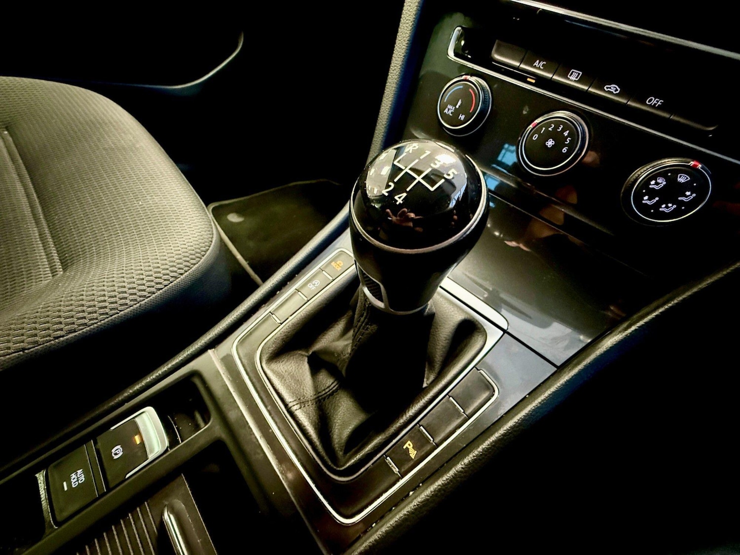 Used Volkswagen Golf 2019 for sale - 76839975: Photo 14