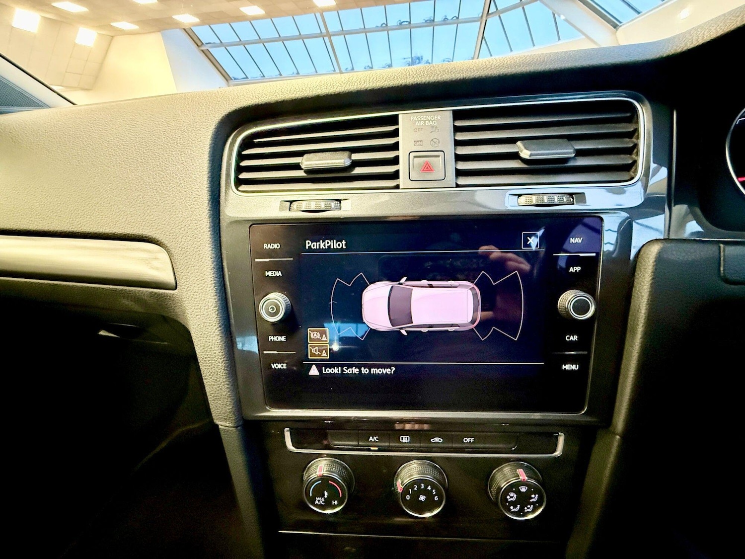 Used Volkswagen Golf 2019 for sale - 76839975: Photo 18