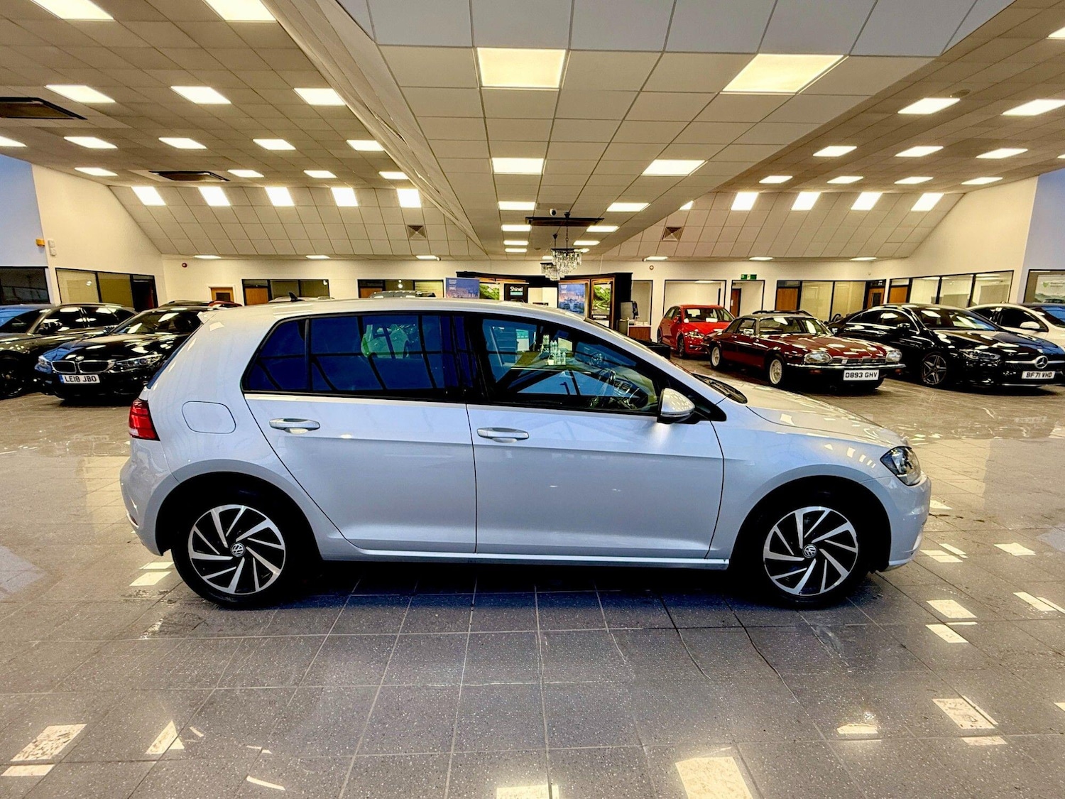 Used Volkswagen Golf 2019 for sale - 76839975: Photo 6