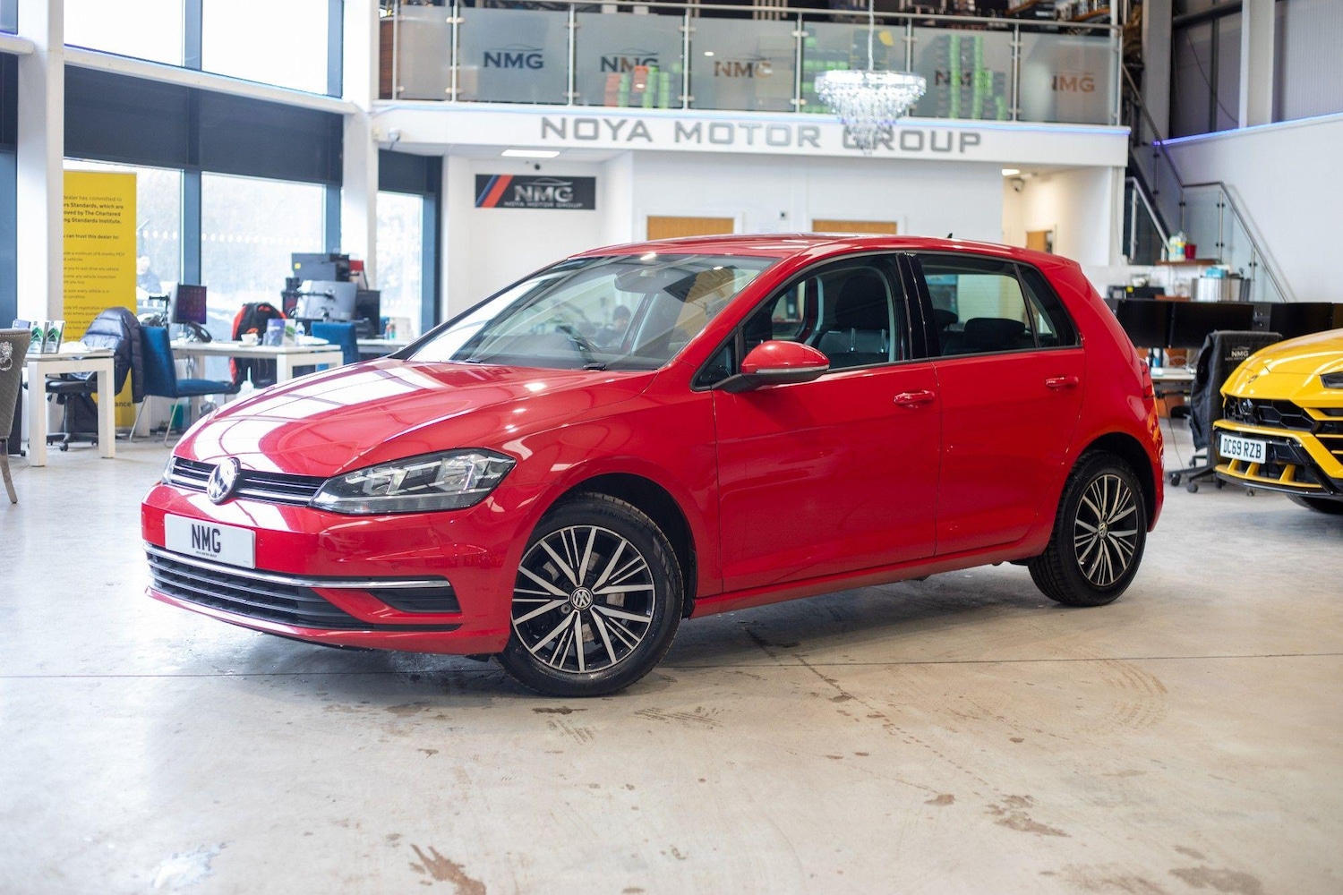 Used Volkswagen Golf 2018 for sale - 76839343: Photo 1