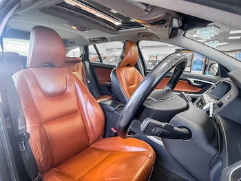 Used Volvo V60 2011 for sale - 77705397: Photo