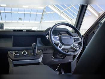 Used Land Rover Defender 2023 for sale - 79690740: Photo