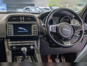 Used Jaguar F-Pace 2017 for sale - 79709261: Photo
