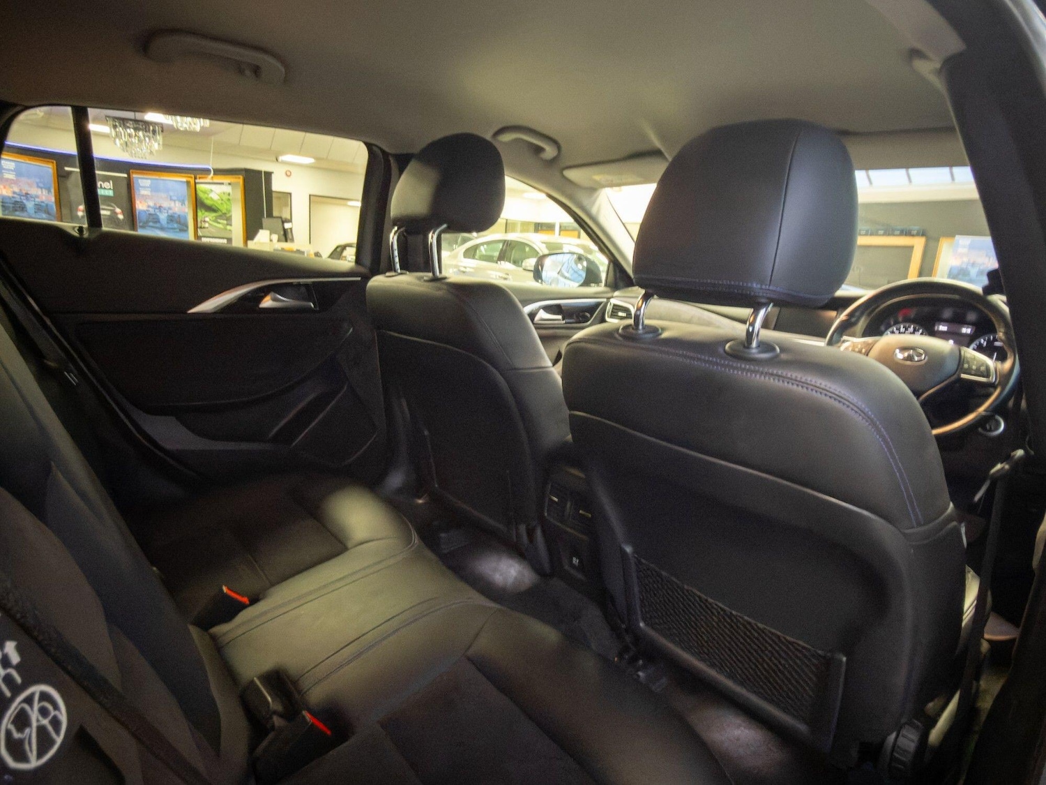 Used Infiniti Q30 for sale - 77658645: Photo 12