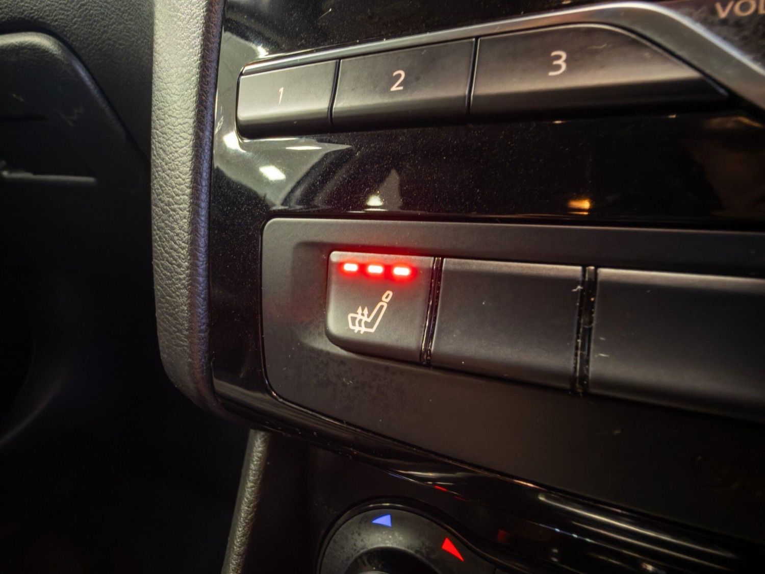 Used Infiniti Q30 for sale - 77658645: Photo 20