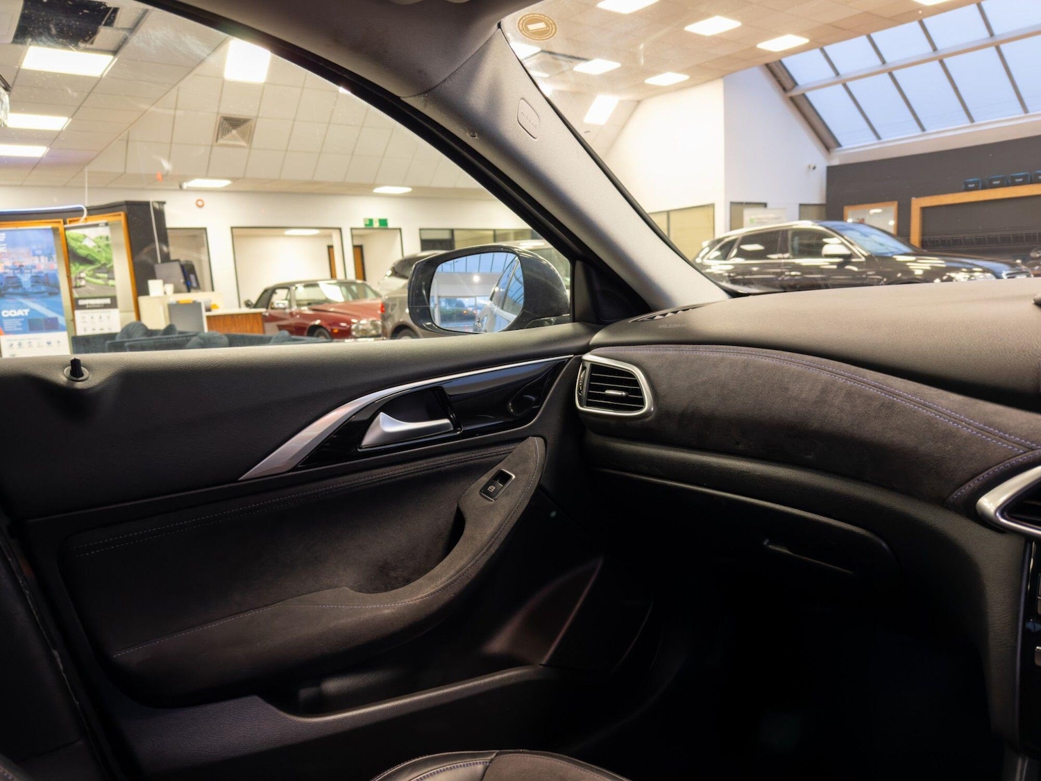 Used Infiniti Q30 for sale - 77658645: Photo 25