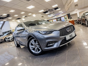Used Infiniti Q30 2017 for sale - 77658645: Photo