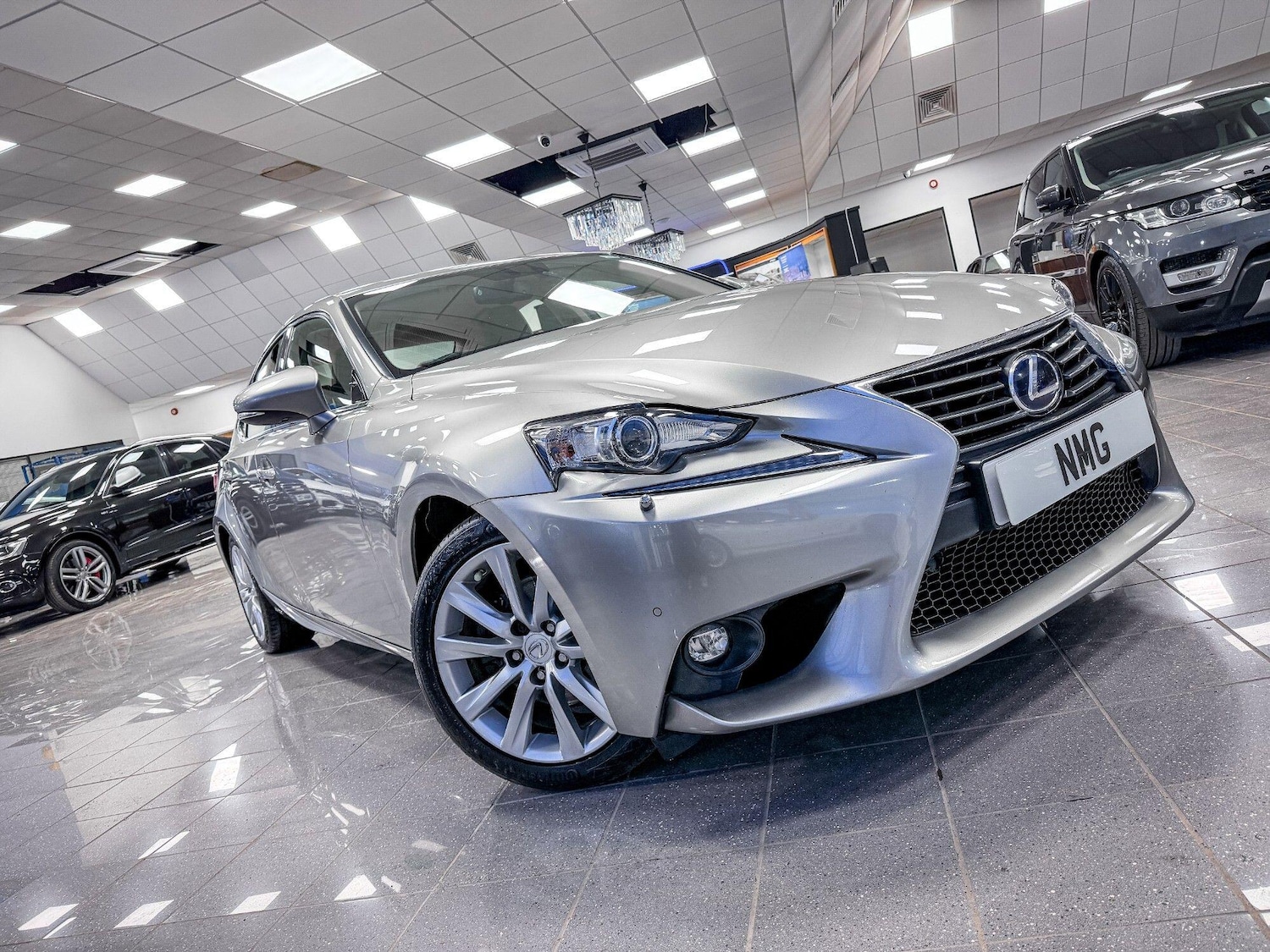 Used Lexus IS 2016 for sale - 77658827: Photo 2