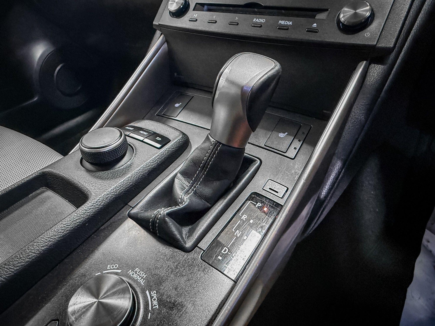 Used Lexus IS 2016 for sale - 77658827: Photo 24