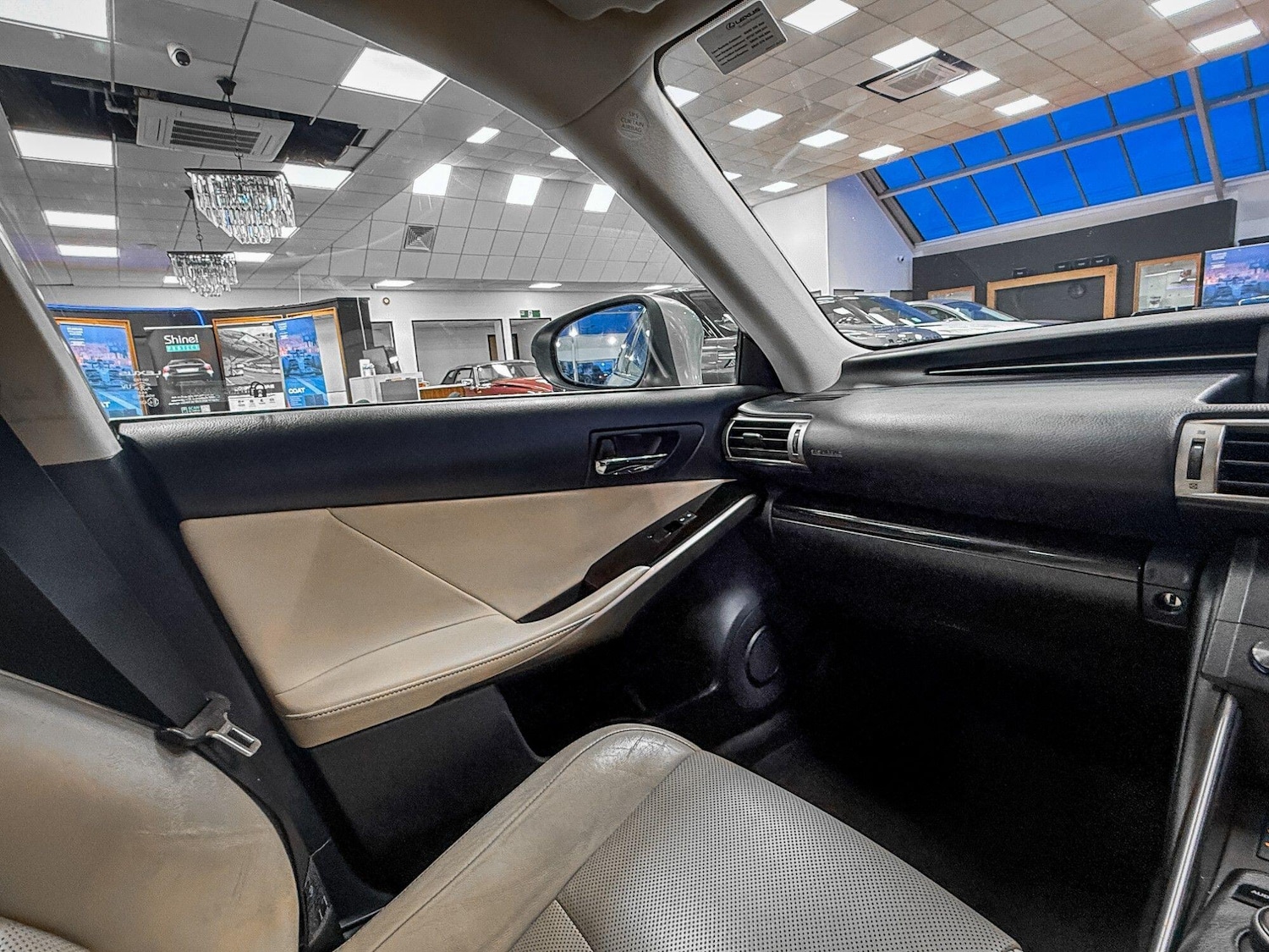 Used Lexus IS 2016 for sale - 77658827: Photo 31