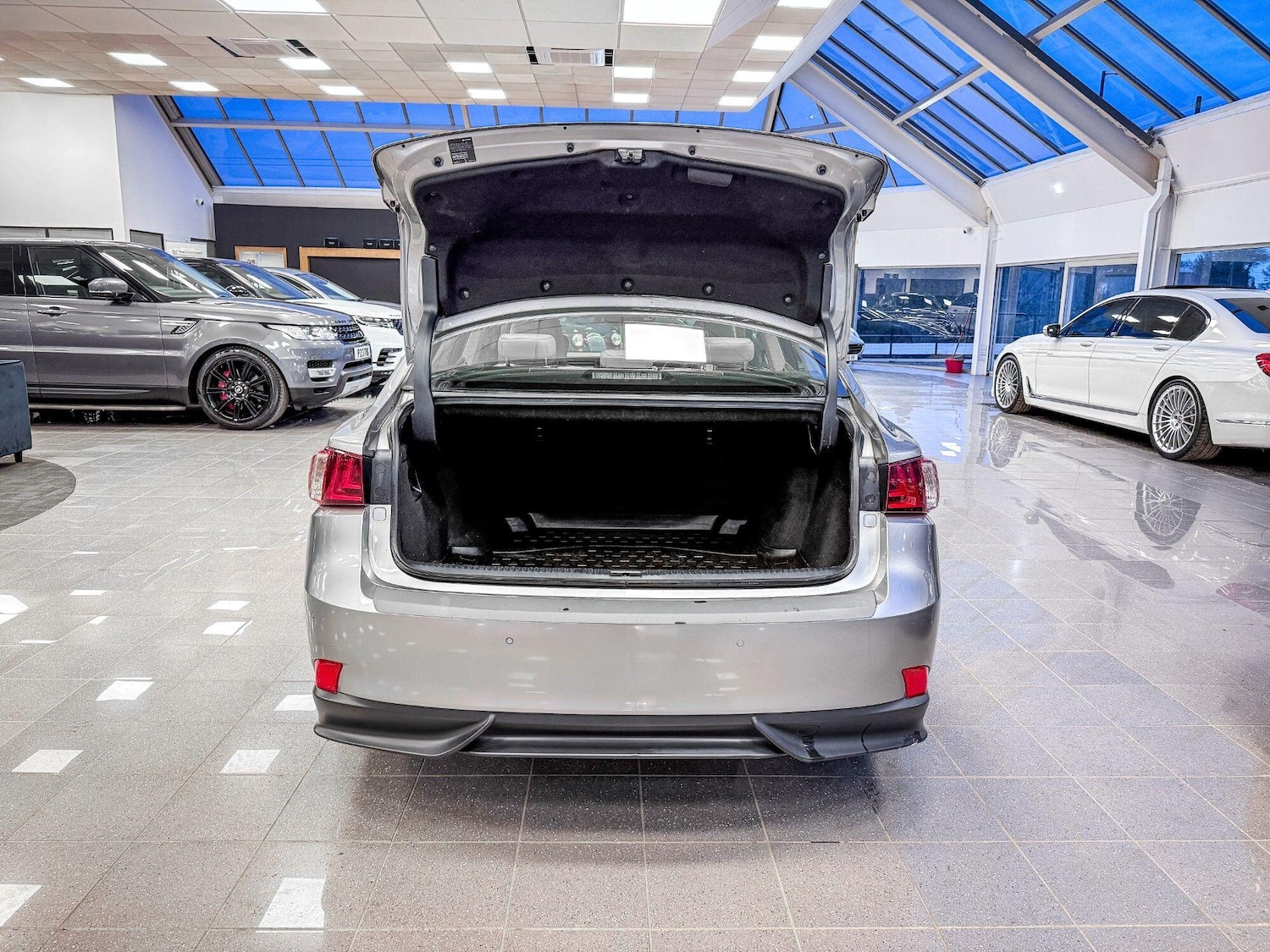 Used Lexus IS 2016 for sale - 77658827: Photo 39