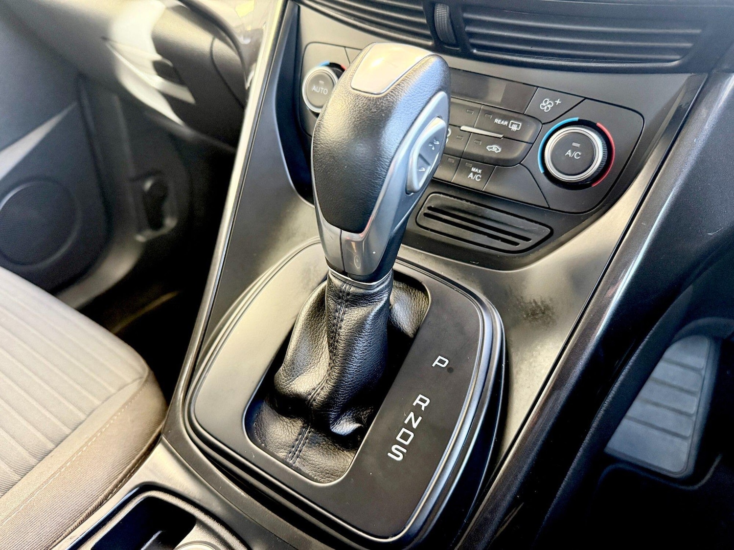 Used Ford C-Max 2016 for sale - 76839963: Photo 19