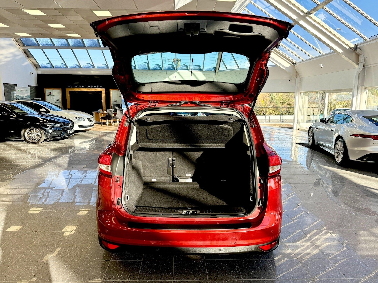 Used Ford C-Max 2016 for sale - 76839963: Photo 6