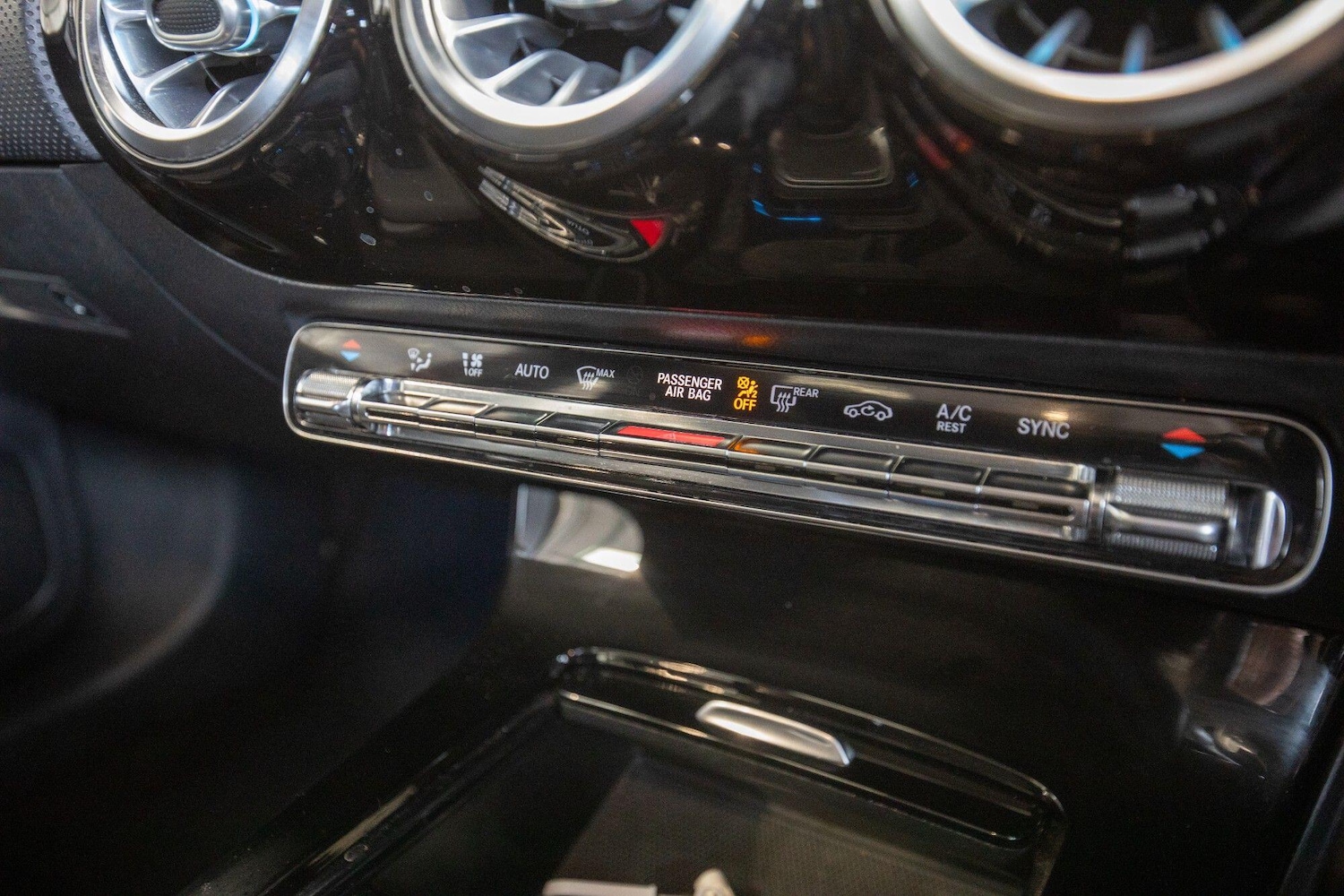 Used Mercedes-Benz A-Class 2018 for sale - 76839809: Photo 29