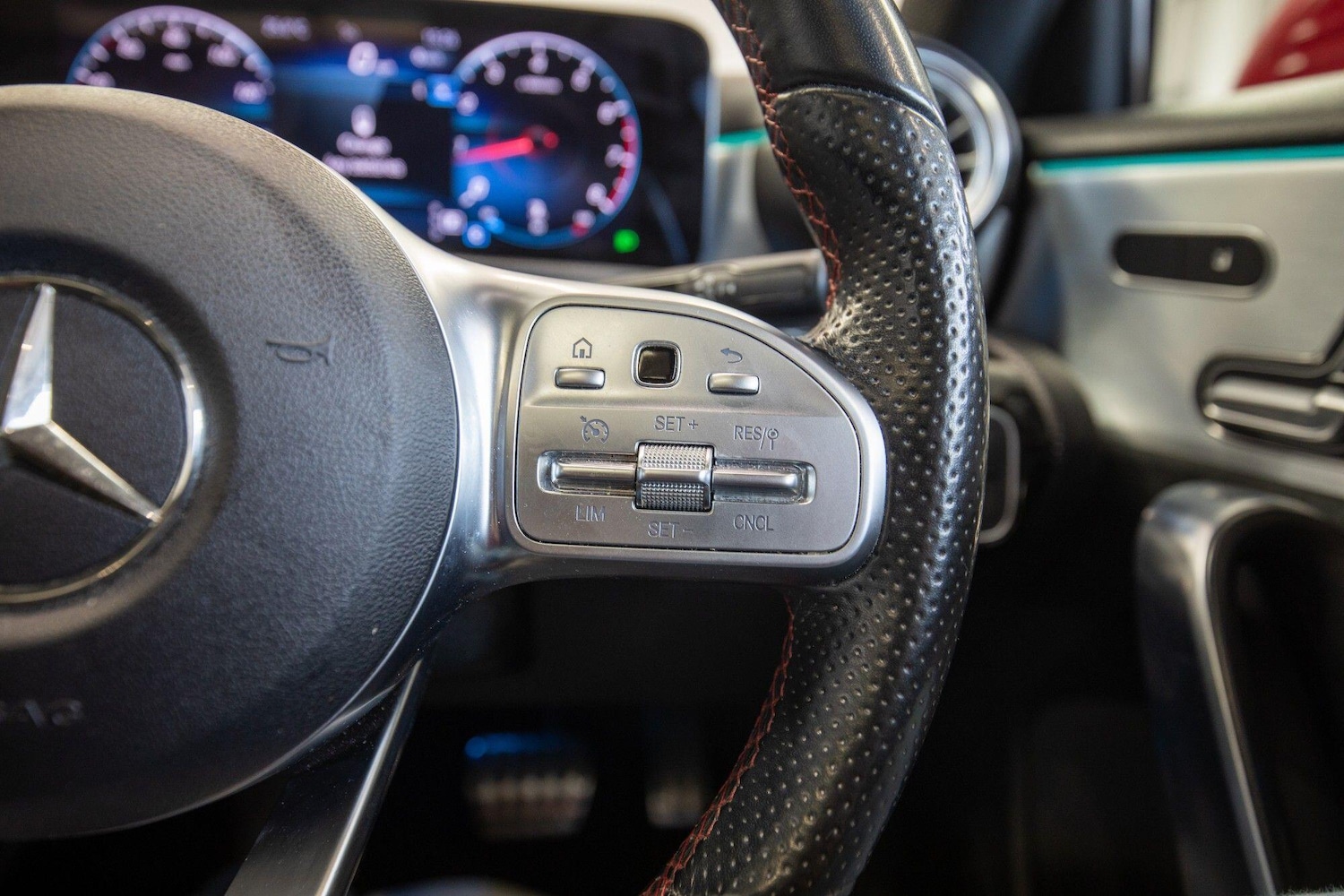 Used Mercedes-Benz A-Class 2018 for sale - 76839809: Photo 36