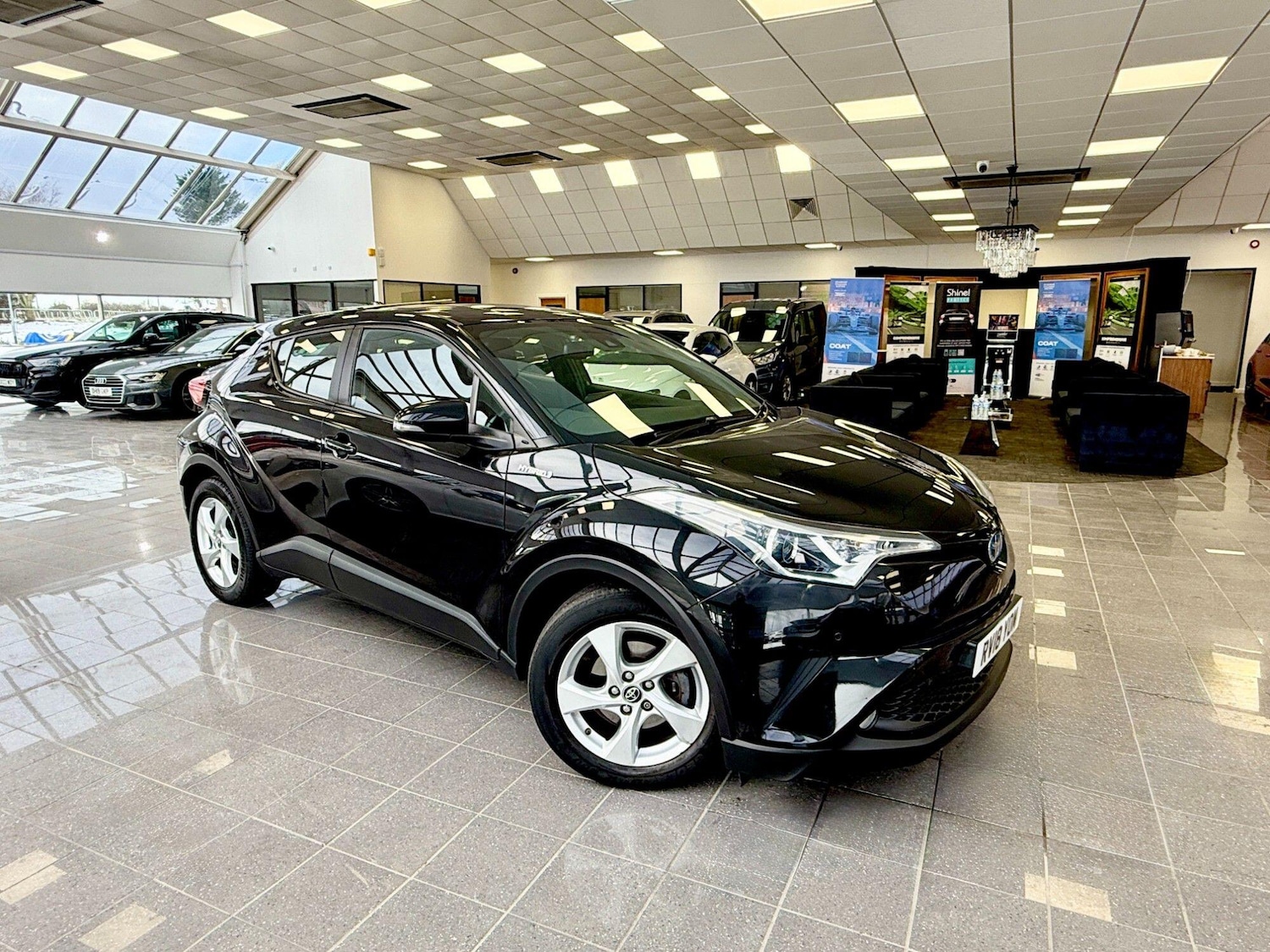 Used Toyota C-HR 2018 for sale - 76839922: Photo 1