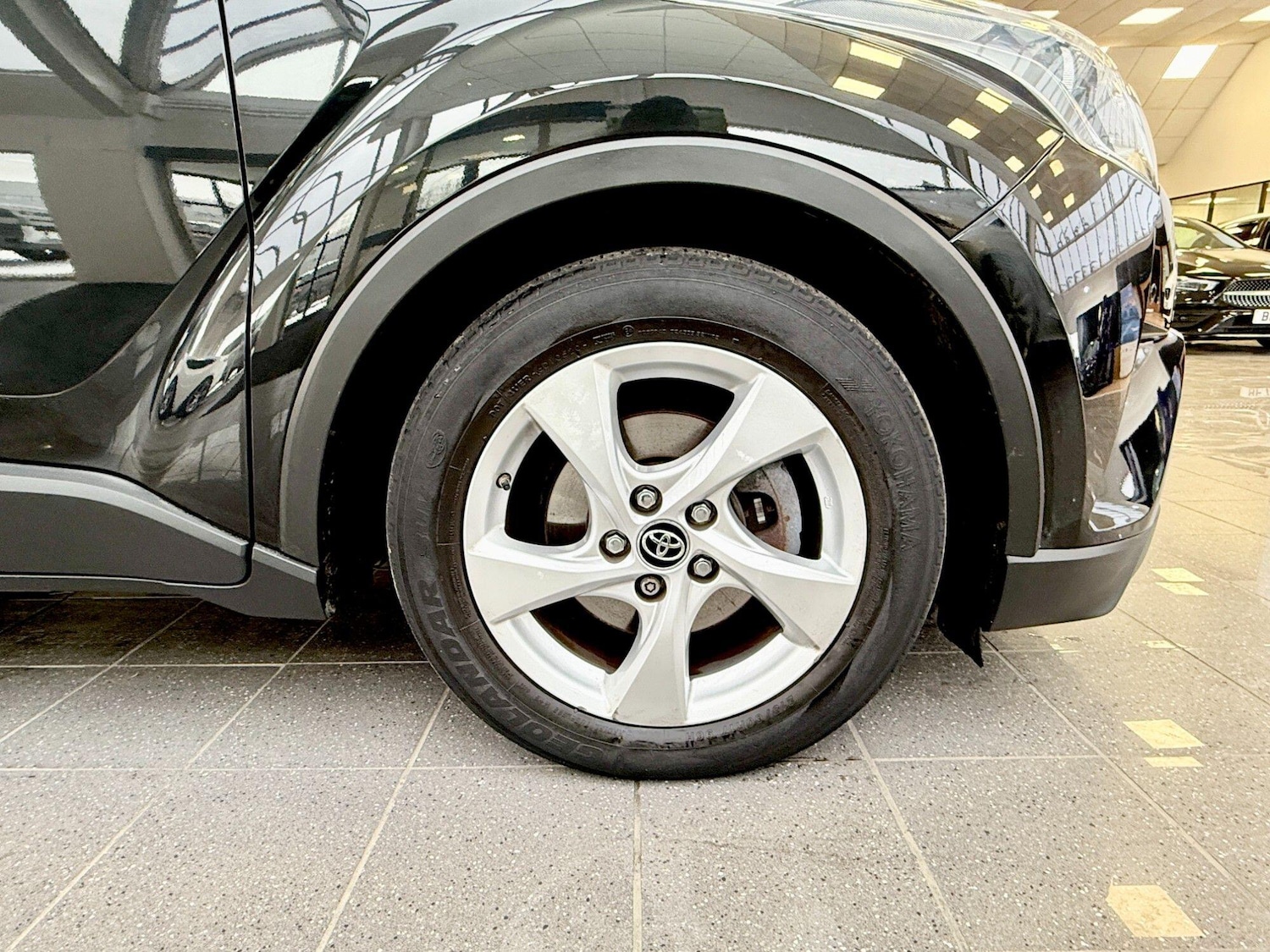 Used Toyota C-HR 2018 for sale - 76839922: Photo 12