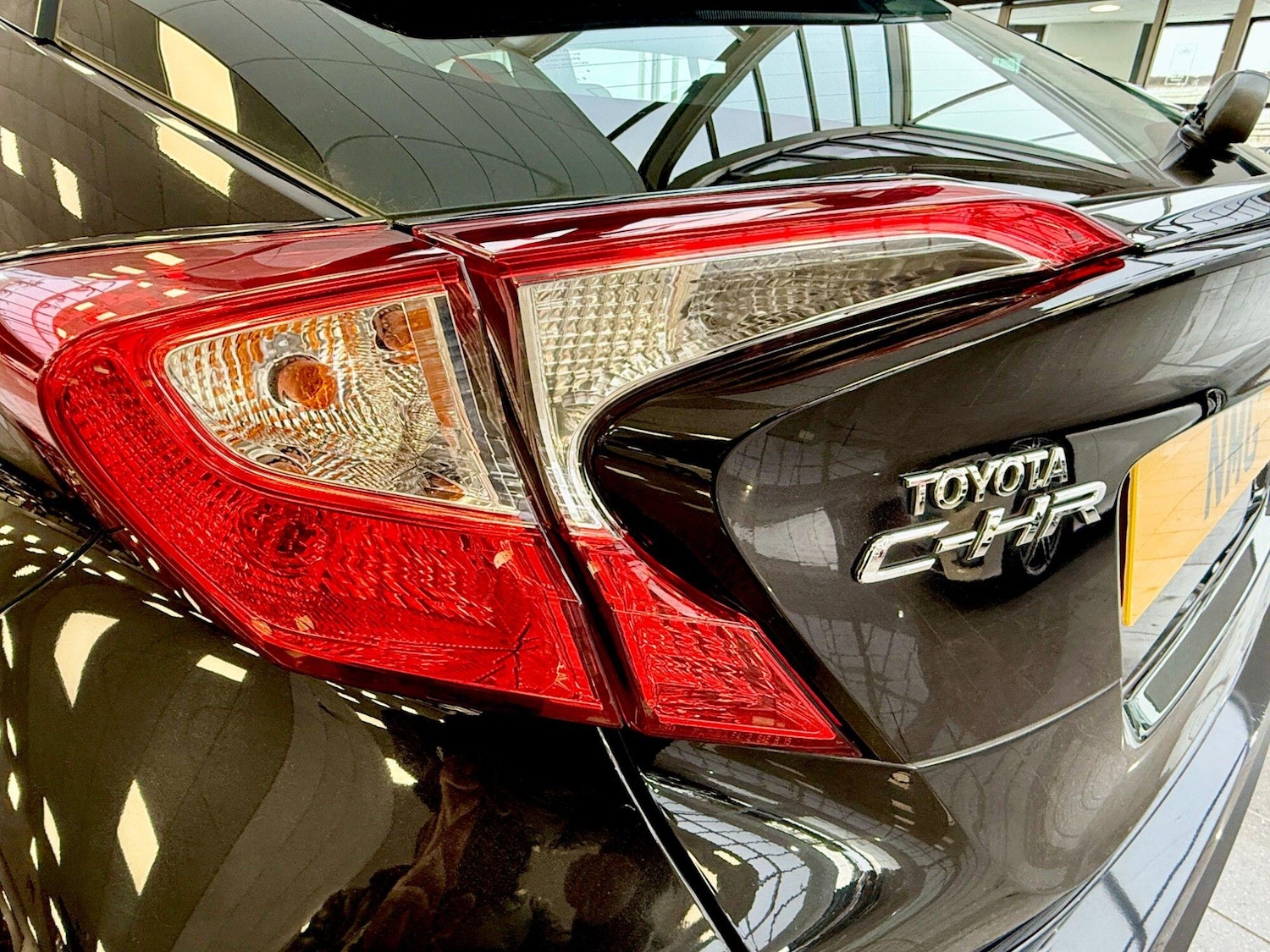 Used Toyota C-HR 2018 for sale - 76839922: Photo 18