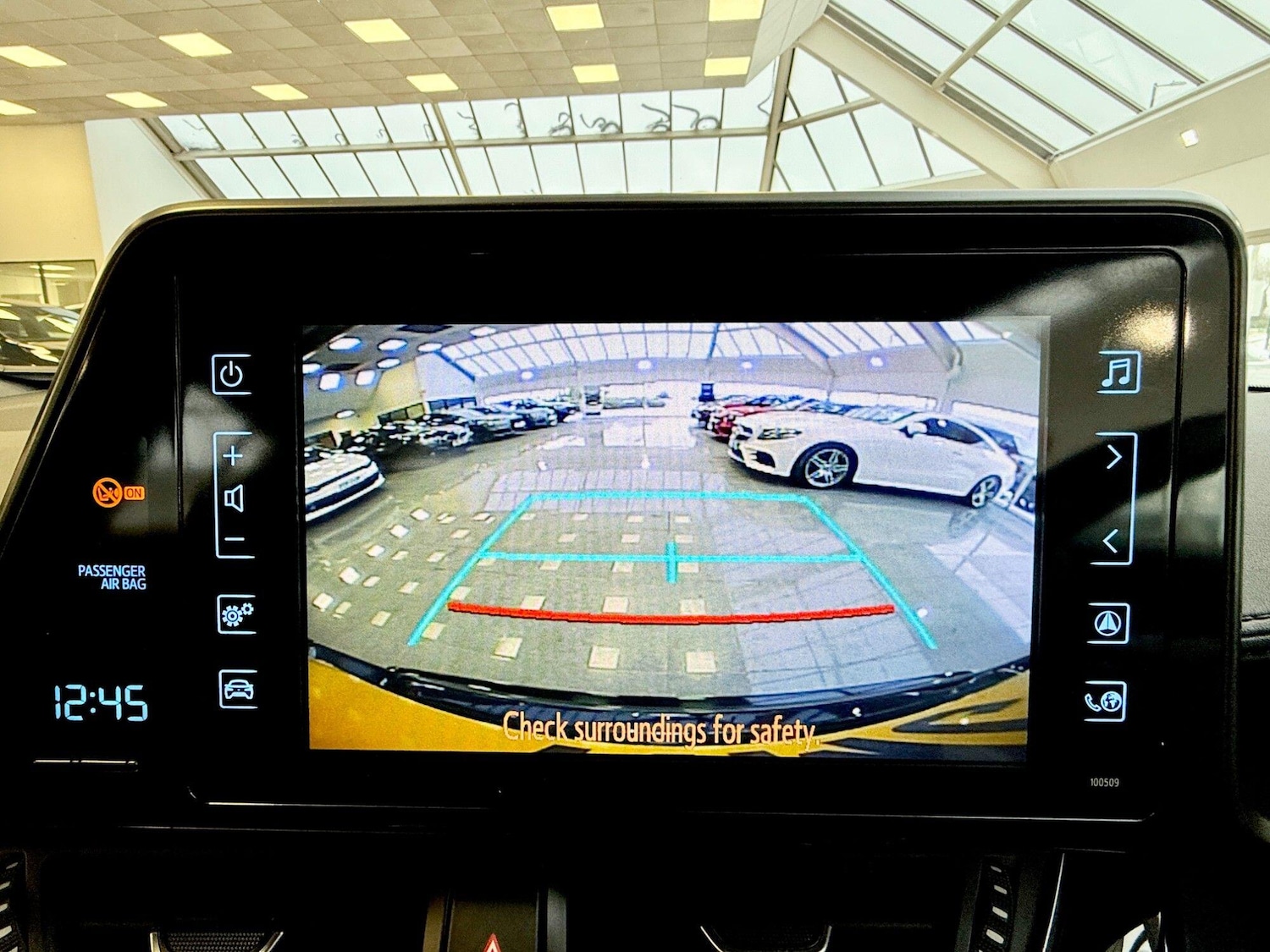 Used Toyota C-HR 2018 for sale - 76839922: Photo 19