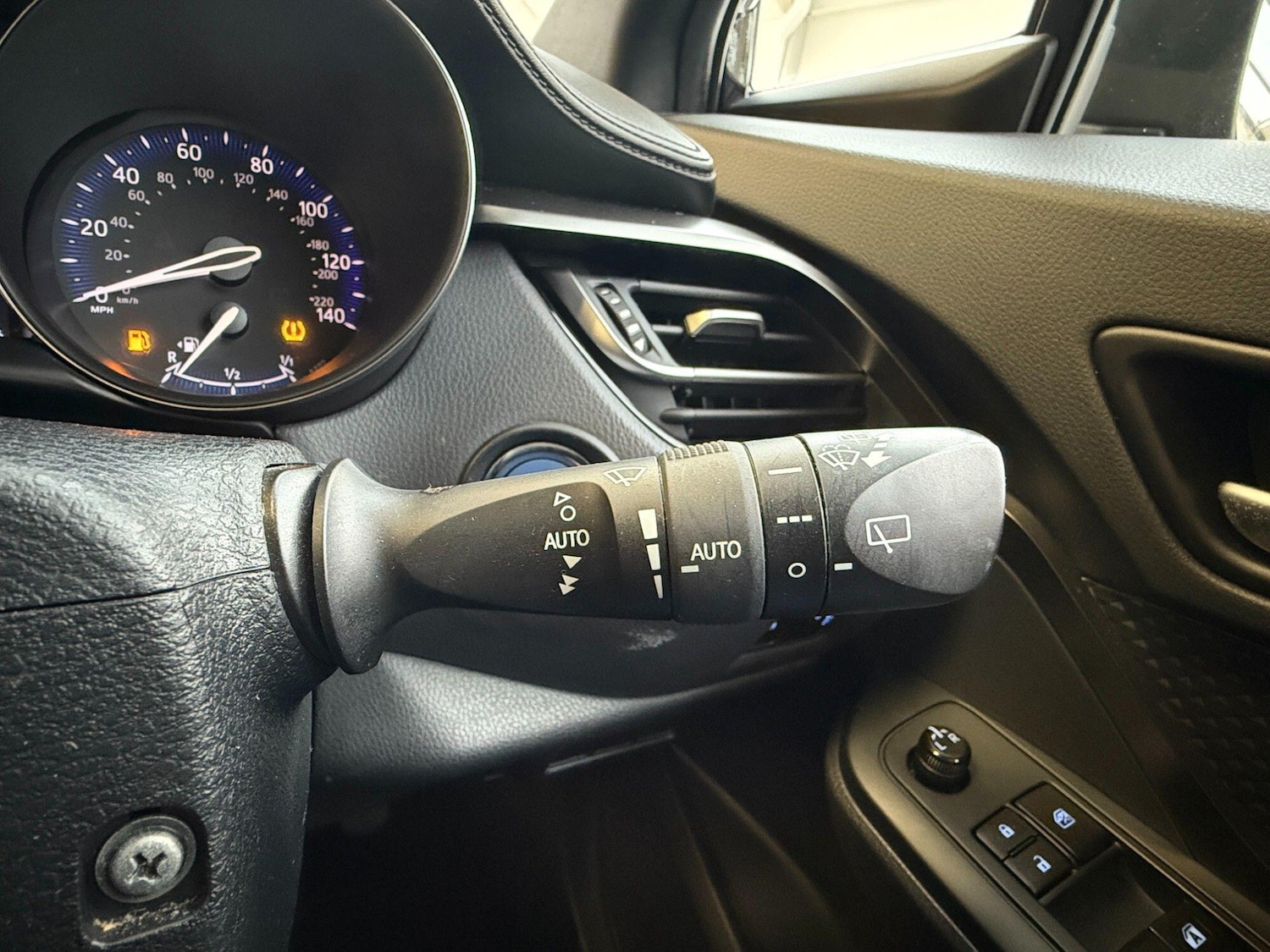 Used Toyota C-HR 2018 for sale - 76839922: Photo 22