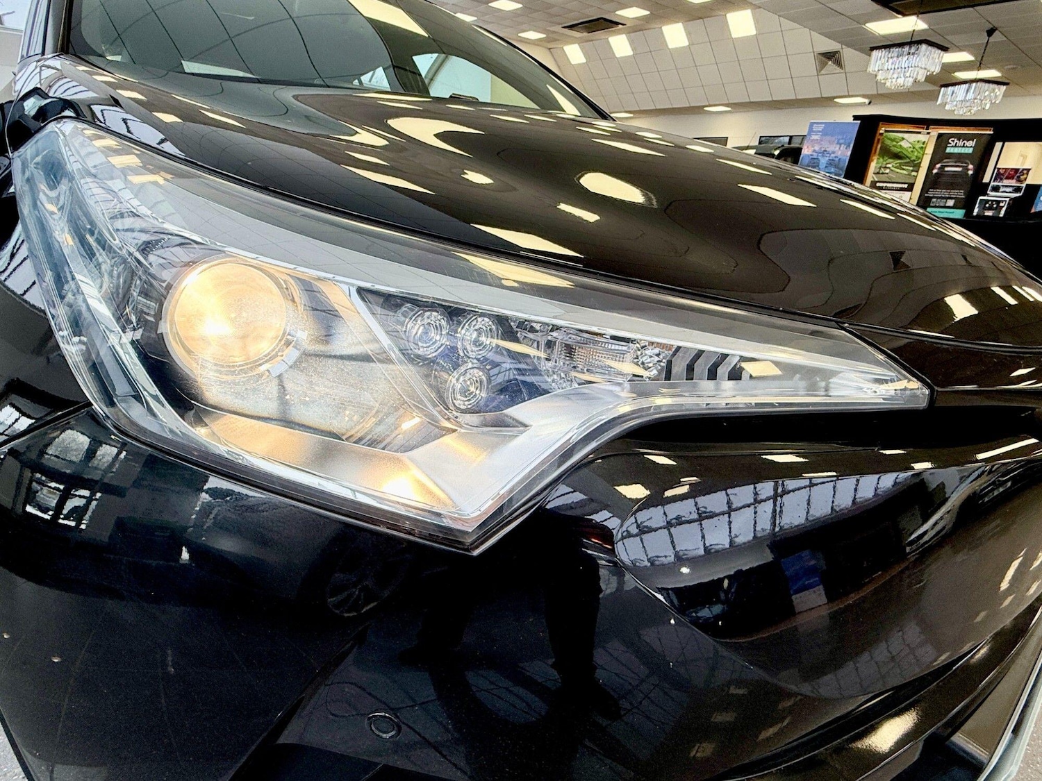 Used Toyota C-HR 2018 for sale - 76839922: Photo 24