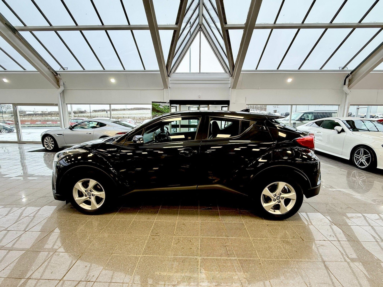 Used Toyota C-HR 2018 for sale - 76839922: Photo 8