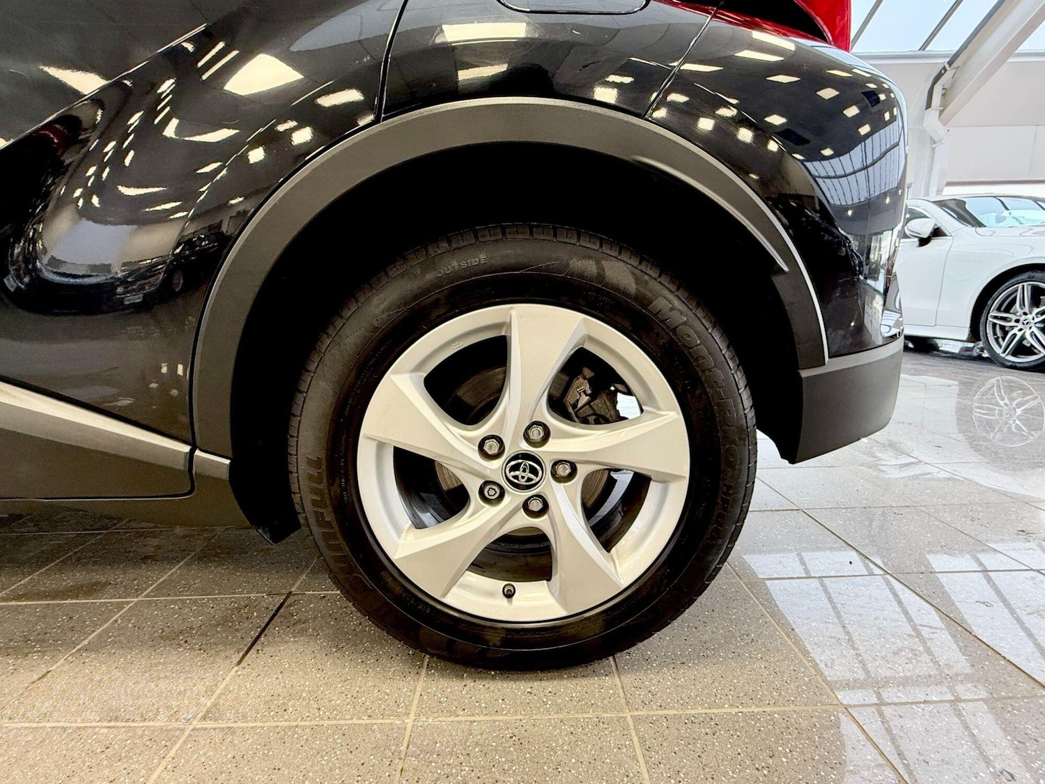 Used Toyota C-HR 2018 for sale - 76839922: Photo 9