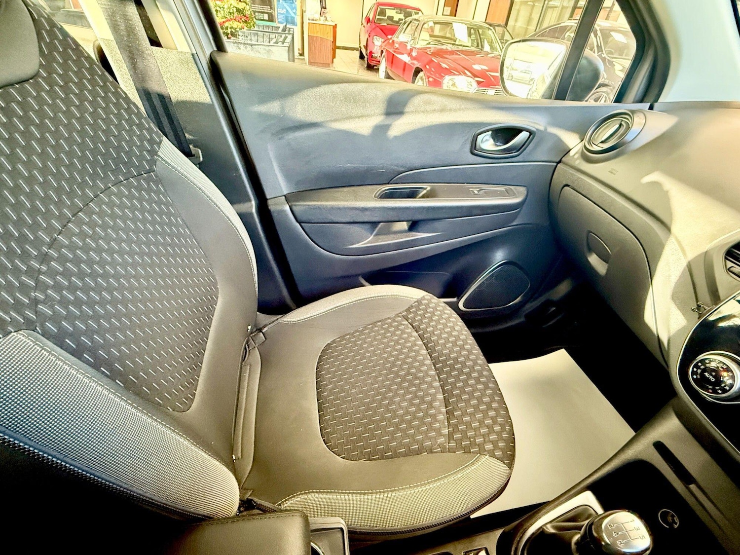 Used Renault Captur 2017 for sale - 76839280: Photo 10