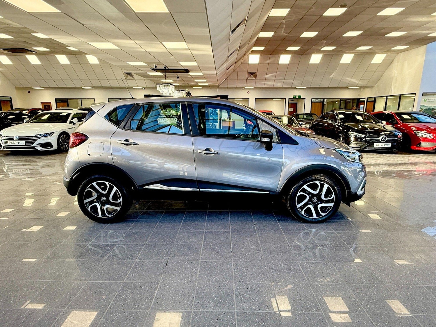 Used Renault Captur 2017 for sale - 76839280: Photo 22