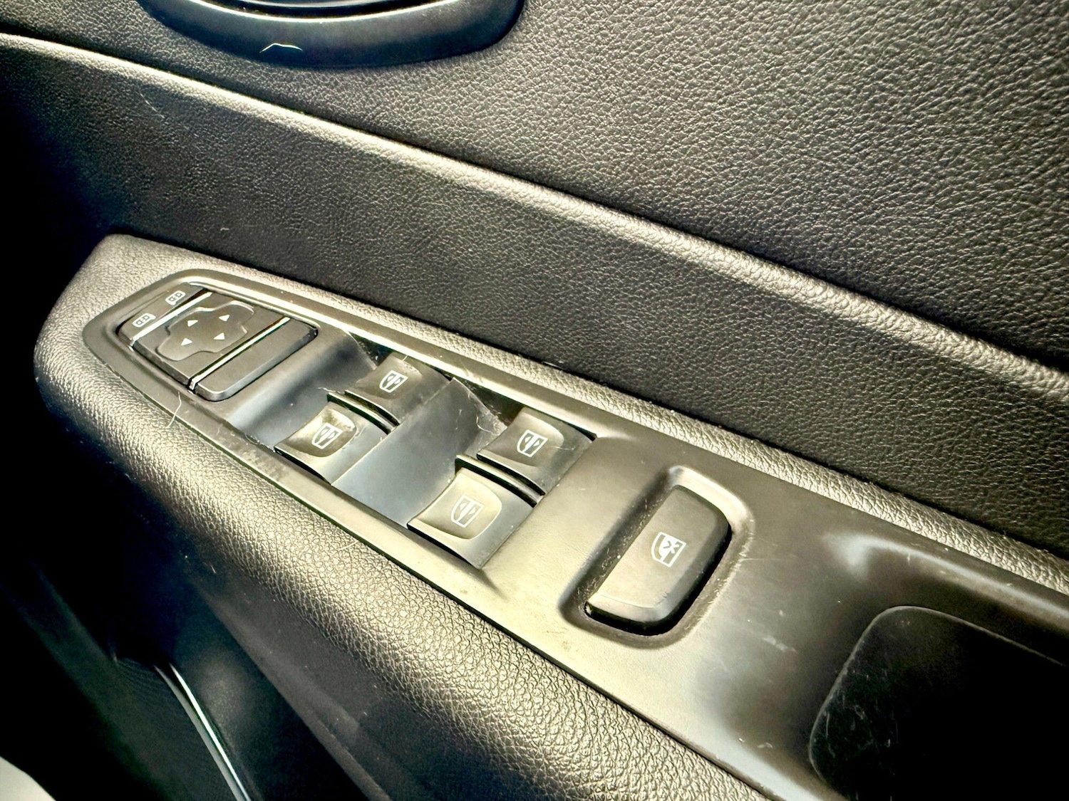 Used Renault Captur 2017 for sale - 76839280: Photo 5