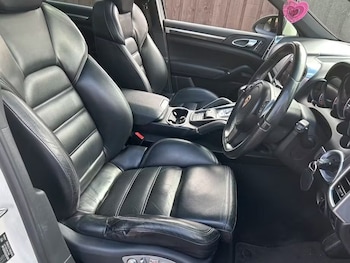 Used Porsche Cayenne 2011 for sale - 78358507: Photo