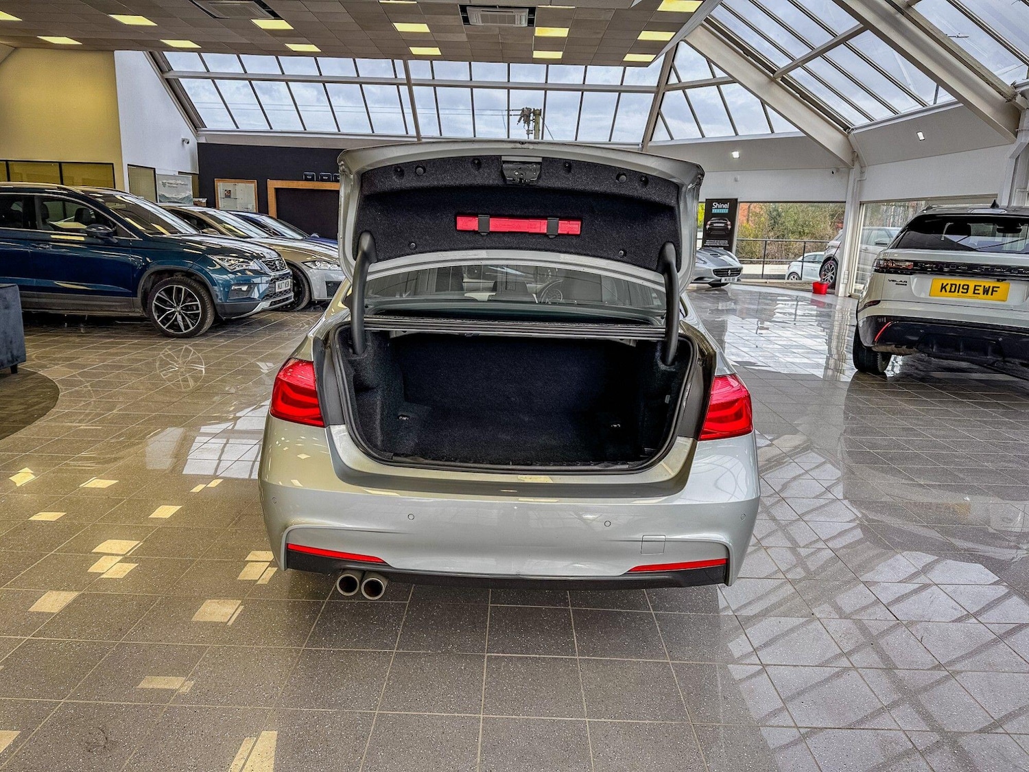 Used BMW 3 Series 2017 for sale - 77658799: Photo 35