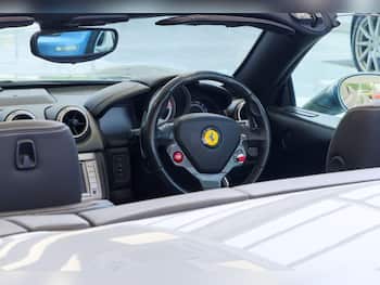 Used Ferrari California 2011 for sale - 79690676: Photo