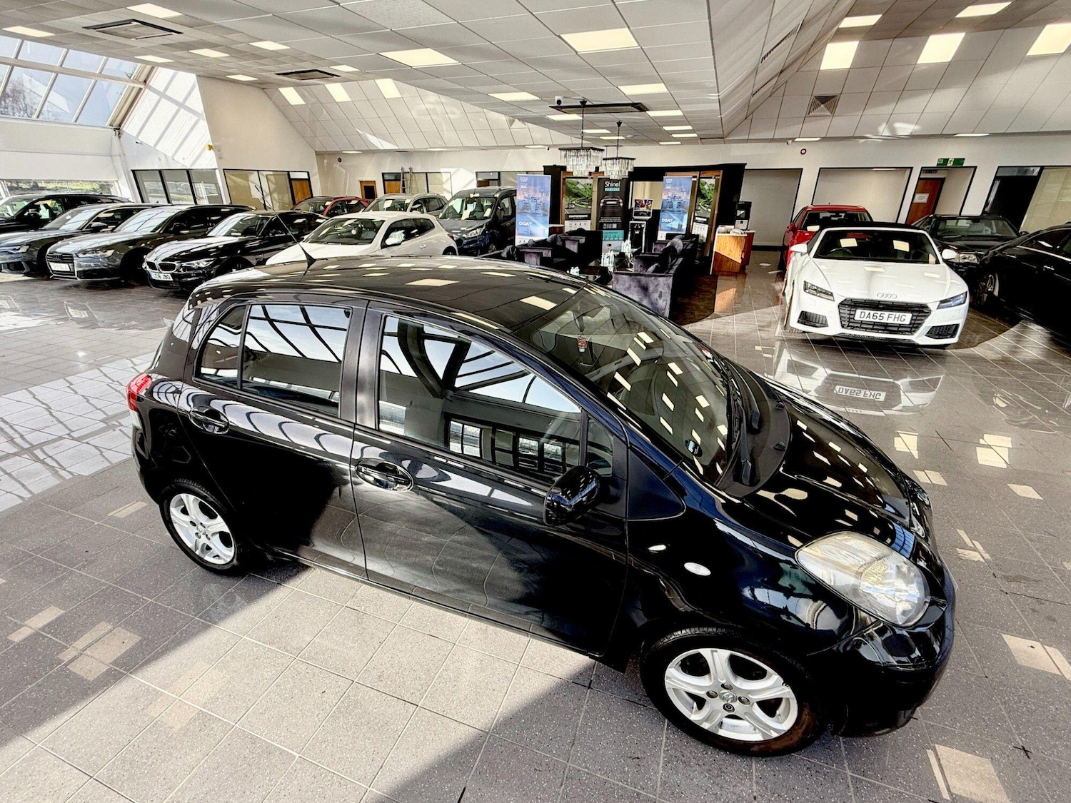 Used Toyota Yaris 2011 for sale - 76839675: Photo 18