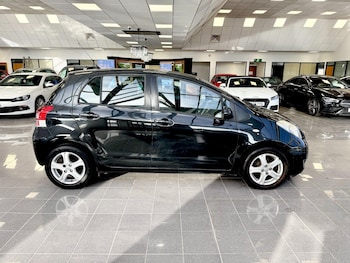 Used Toyota Yaris 2011 for sale - 76839675: Photo